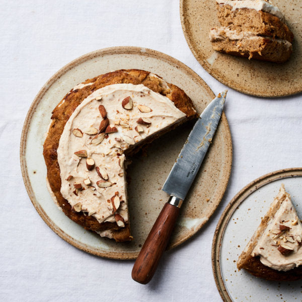 Banana Bread Cake With Peanut Butter And Oatly Yogurt Icing