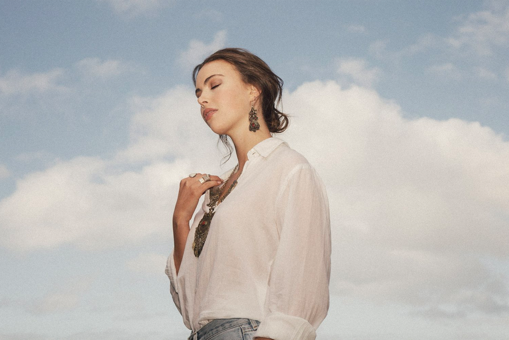 Magnetism & Mindfulness With “Modern Mind” Founder Amber Lyon