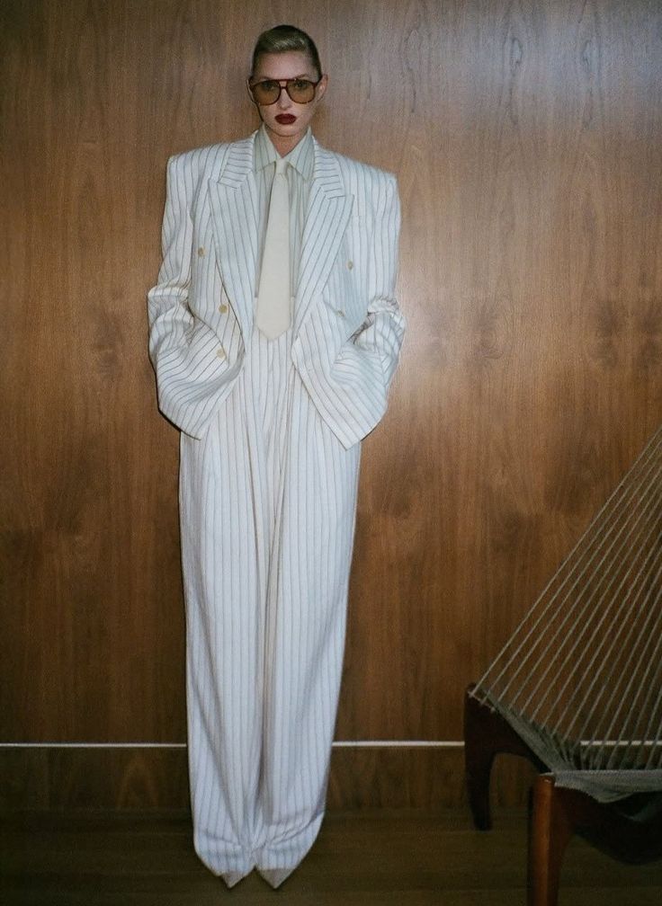 girlboss-toxic-workplace