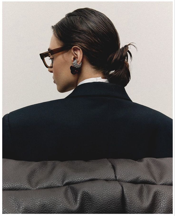 Hold Up – Did Women Really Ruin the Workplace?